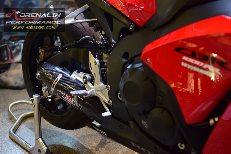 ท่อ Yoshimura R77 สำหรับ CBR1000RR ปี 2008-2016 (For Exhibition only)