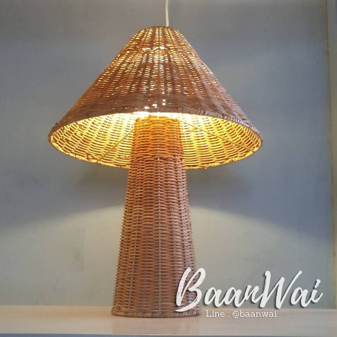 โคมไฟหวาย ตั้งโต๊ะ ทรงเห็ด ขนาด 40 * 55 cm