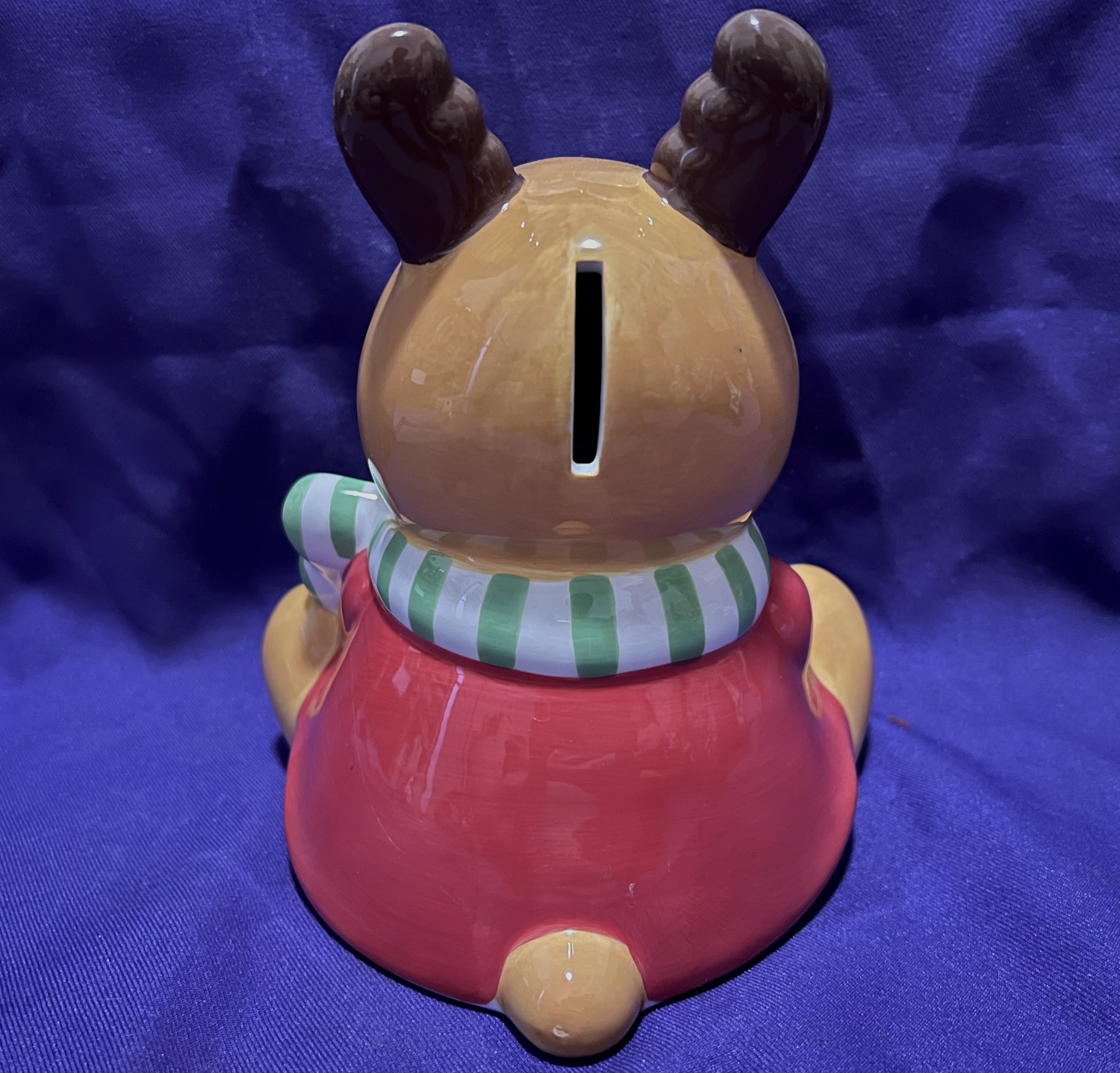 กวางเรนเดียร์คริสต์มาส งานคุณภาพ(เซรามิคลำปาง) ขนาดความสูงถึงเขา 20 cm ความกว้างจากฐาน 15 cm