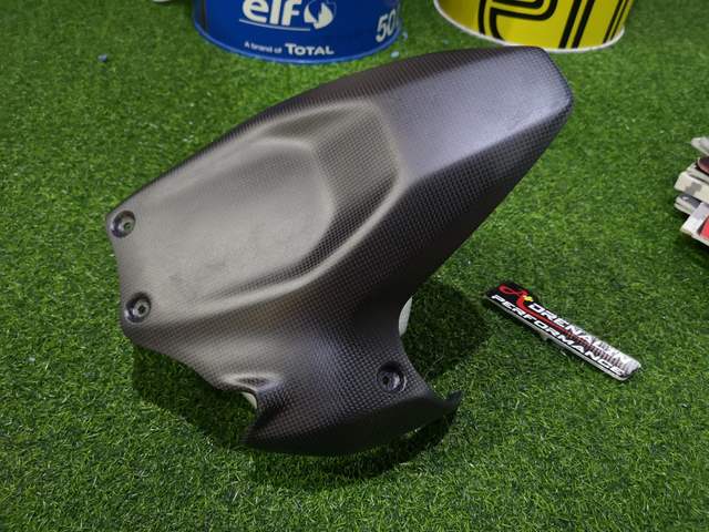 Carbonworld บังโคลนหลังคาร์บอน (Rear hugger Carbon) สำหรับ 1199, 1299 Panigale