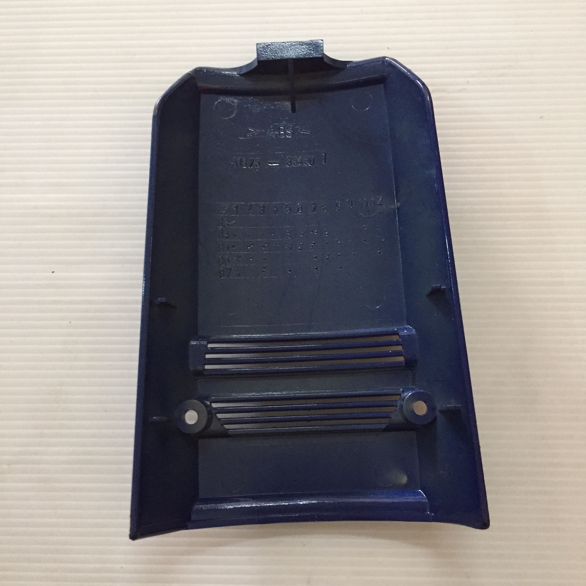 51875-35881T377 ฝาปิดตัวถังด้านหน้า อะไหล่แท้ SUZUKI