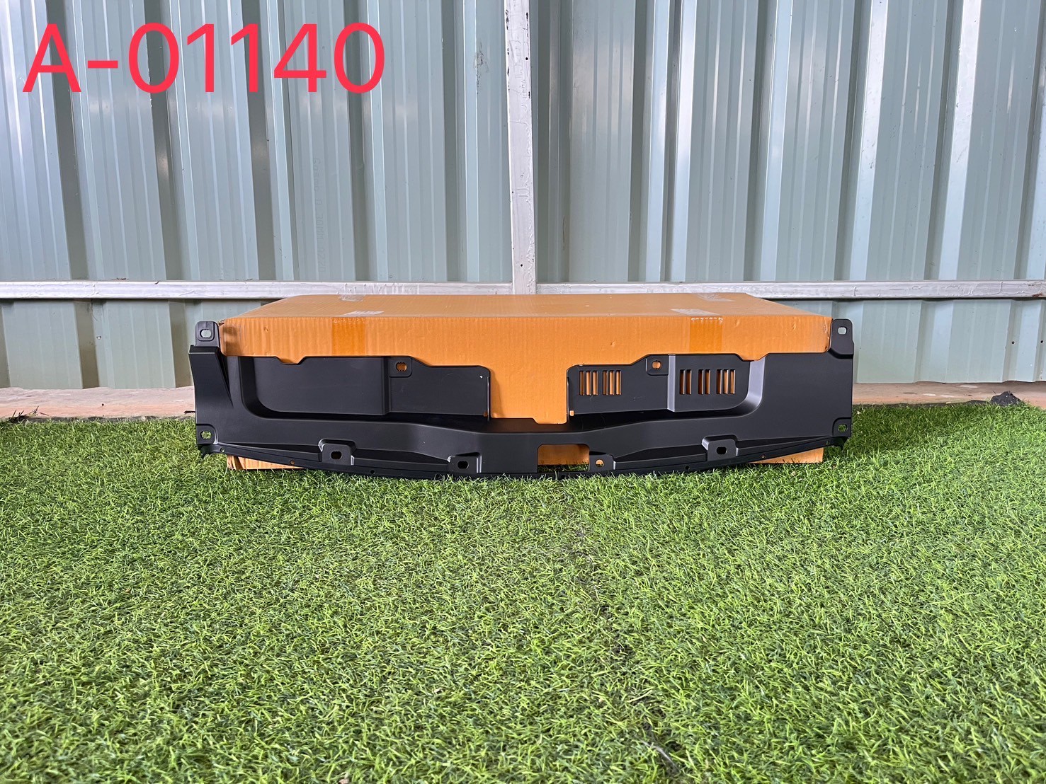 พลาสติกครอบกลอนฝากระโปรงหน้า Isuzu D-max 2020-23 ใหม่แท้