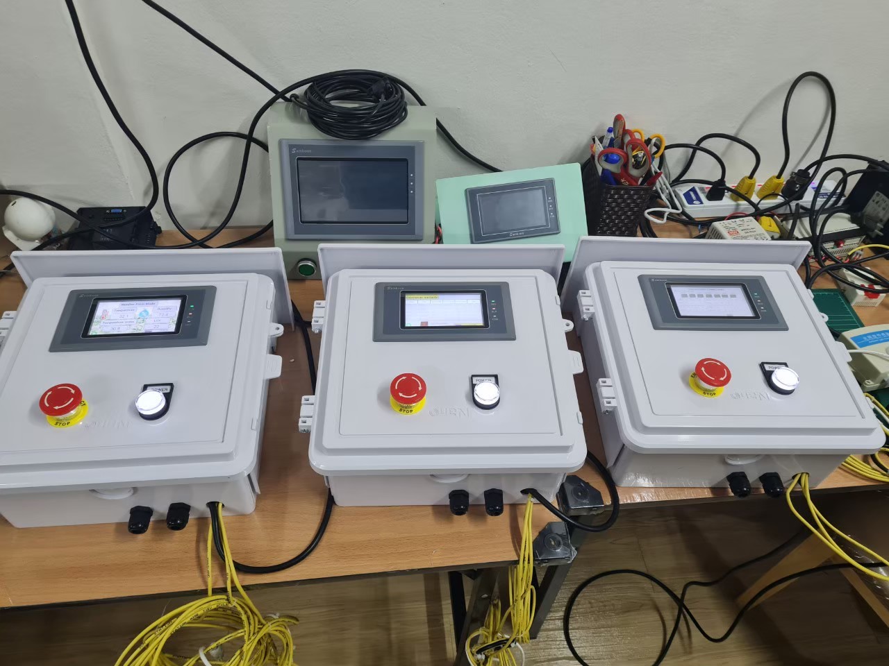 ตู้ควบคุม PLC HMI อ่านค่าสภาพแวดล้อม ขนาดเล็ก x SMC