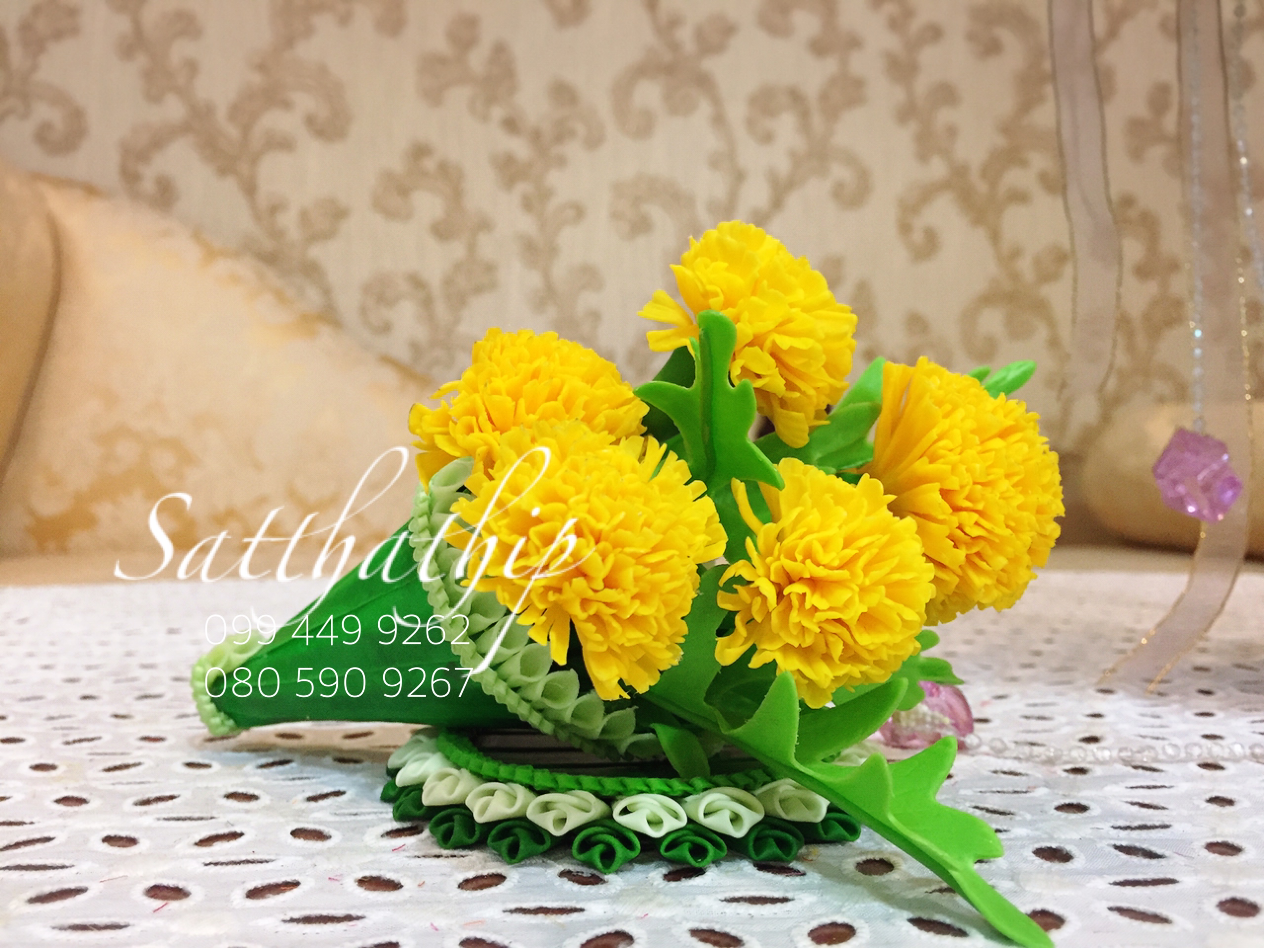 ชุดกรวยดอกดาวเรือง บนถาดใบตอง ประดิษฐ์จากดิน - ดอกดาวเรือง - Marigold