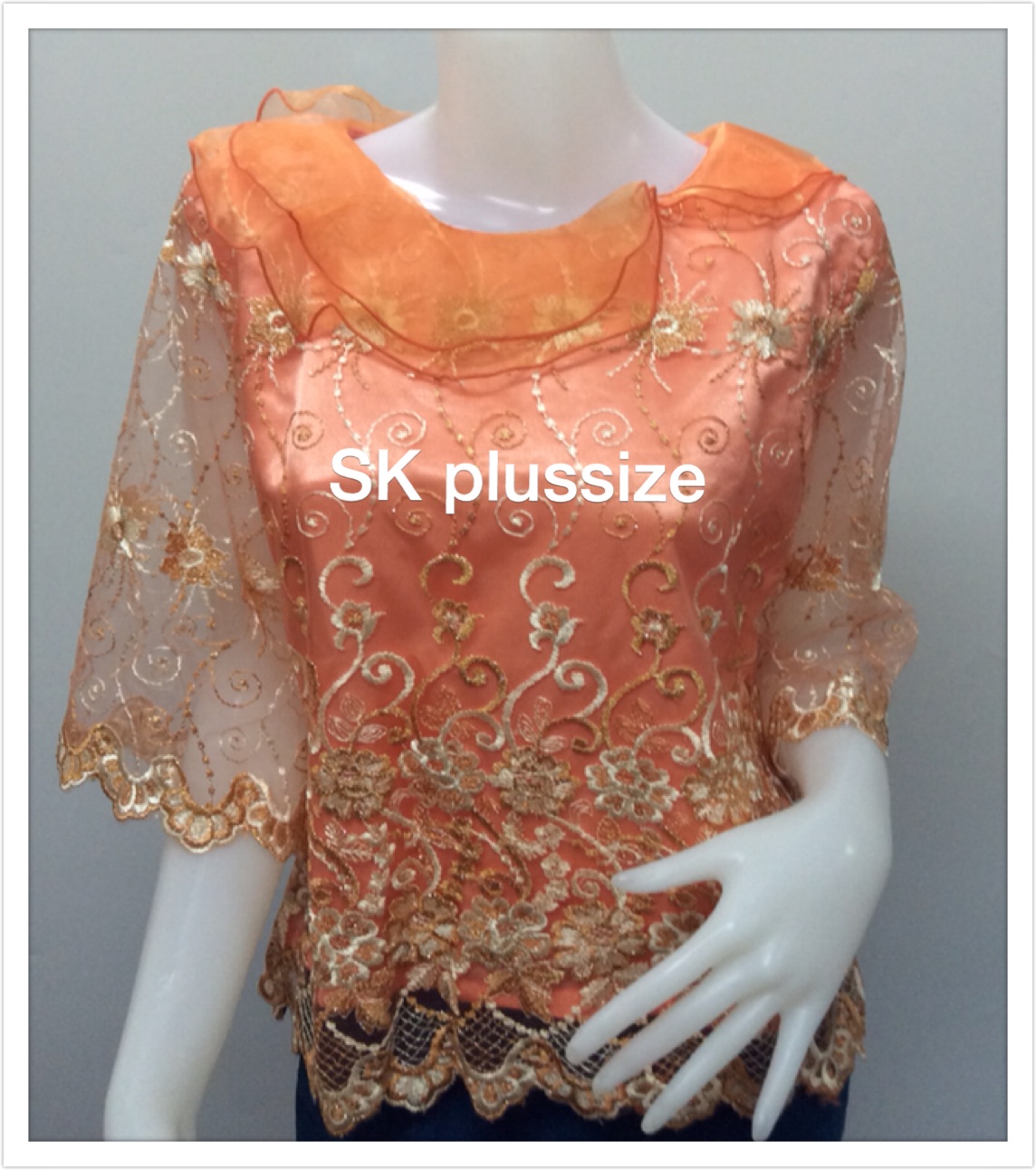 เสื้อลูกไม้บุหงา ปกผ้าแก้วซ้อน สีส้ม รอบอก 42 นิ้ว