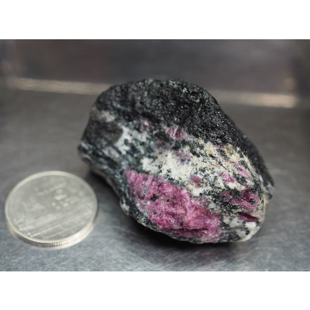 พลอยทับทิมซอยไซต์ (Ruby in Zoisite ) 233.20 กะรัต