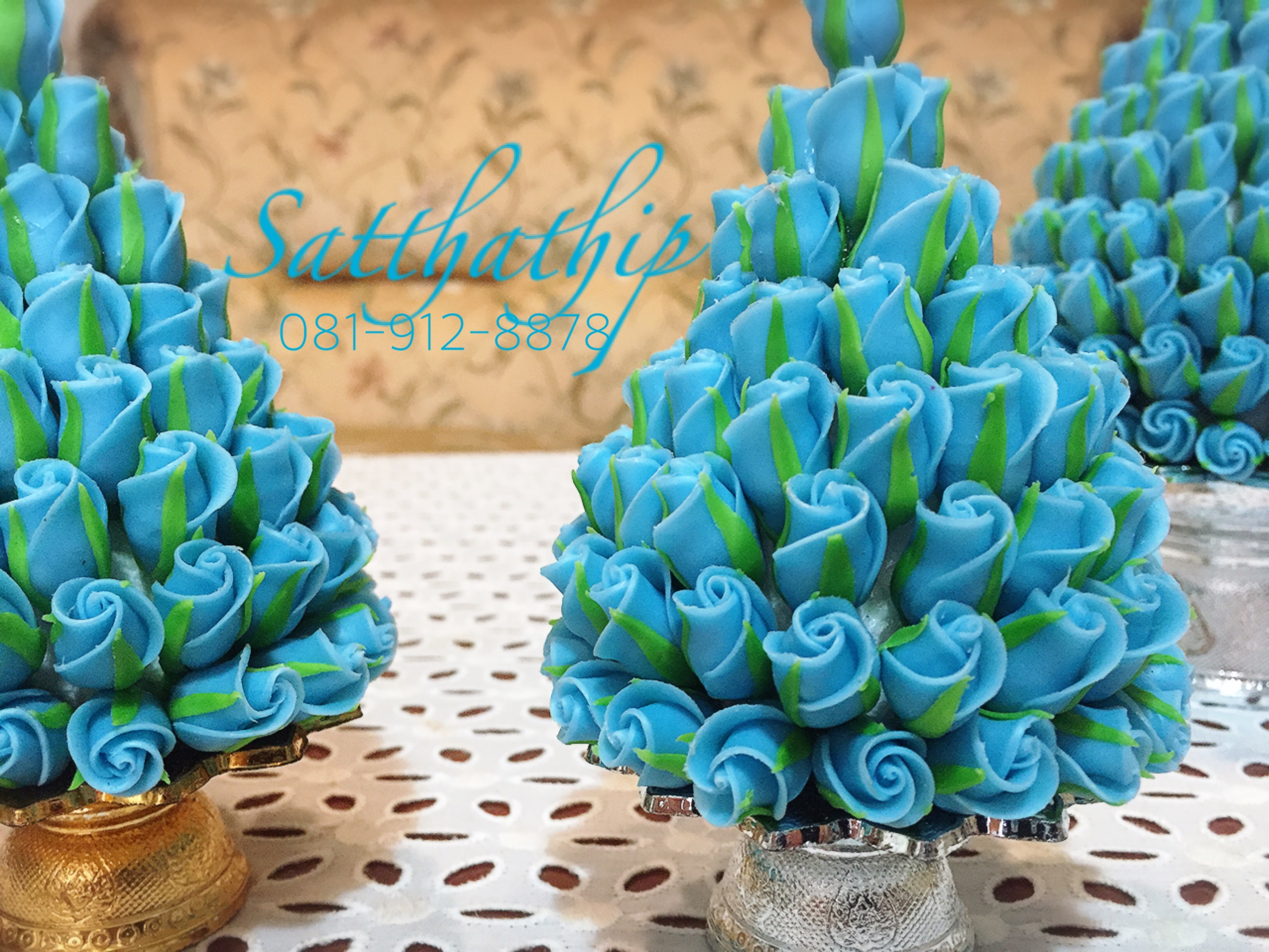 พานพุ่มดอกกุหลาบ ประดิษฐ์จากดิน [3.5 นิ้ว 850 บาท/คู่]