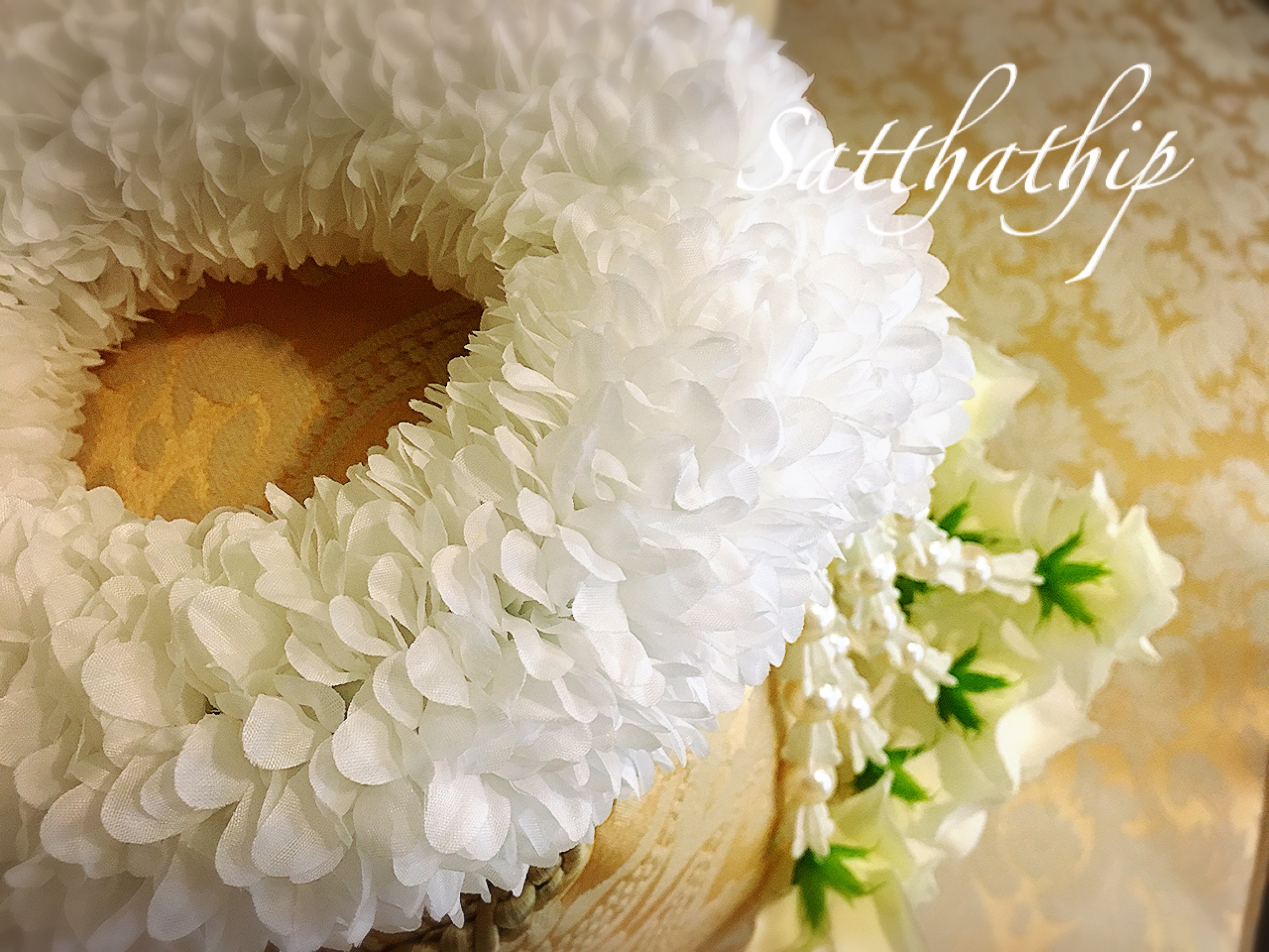 พวงมาลัยผ้า - พวงมาลัยดอกมัม ประดิษฐ์ - พวงมาลัยถวายศาลพระภูมิ - Fabric garland