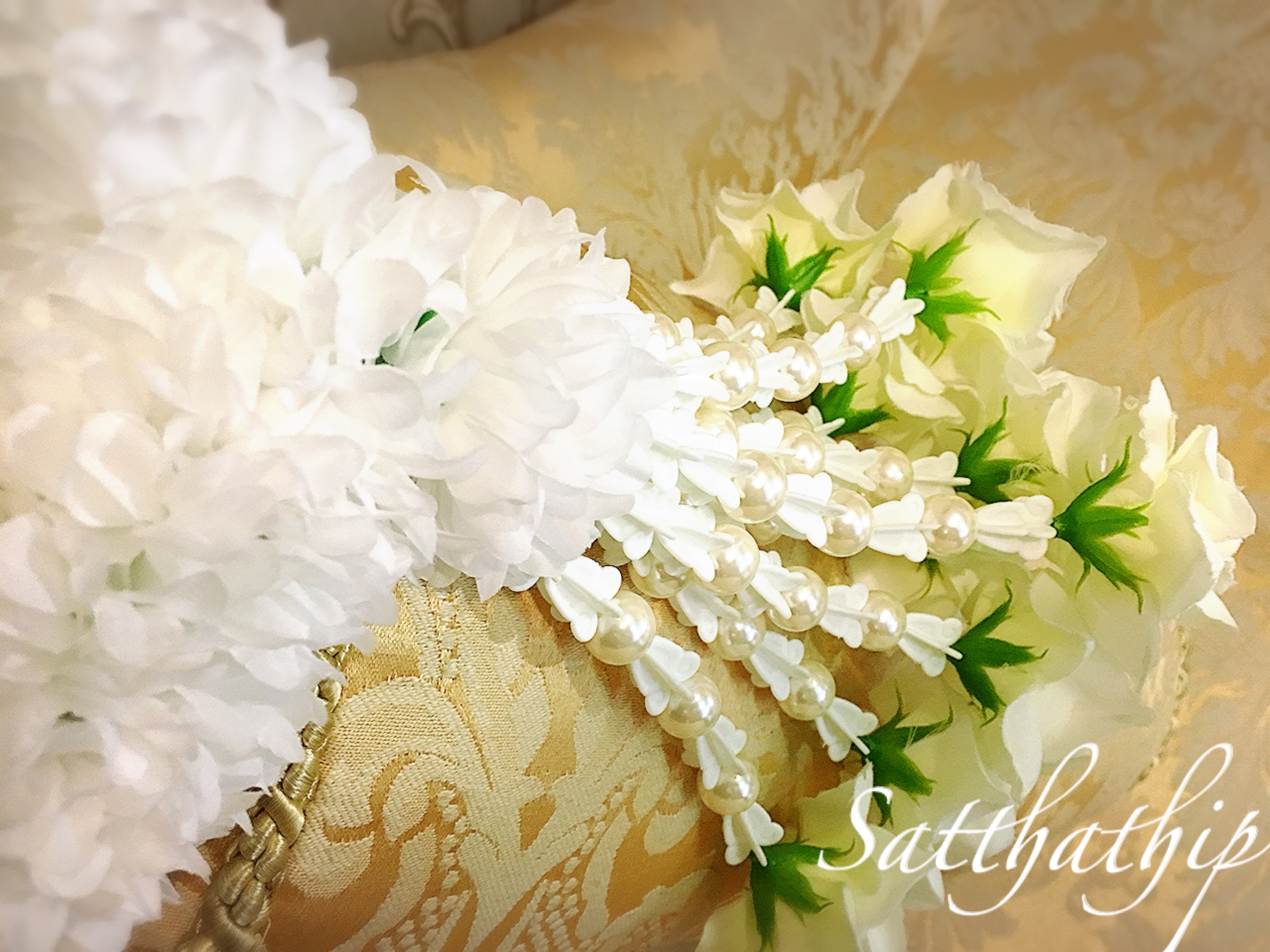 พวงมาลัยผ้า - พวงมาลัยดอกมัม ประดิษฐ์ - พวงมาลัยถวายศาลพระภูมิ - Fabric garland