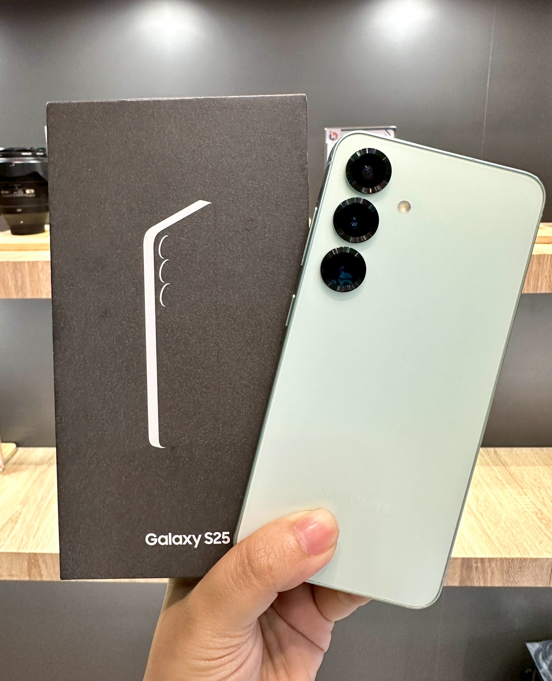 Samsung Galaxy S25 (12/256GB) สี Mint