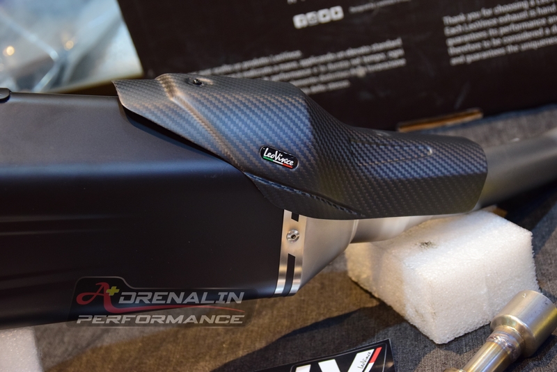 ท่อ leovince full system สำหรับ Tmax 560 2020+ รุ่น LV12 ปลายดำ (For Exhibition only)