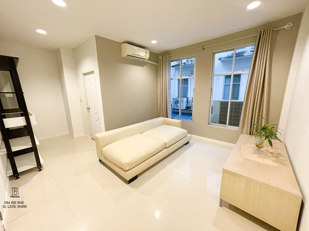 Townhouse Baan Klang Krung Rama3 For Rent
