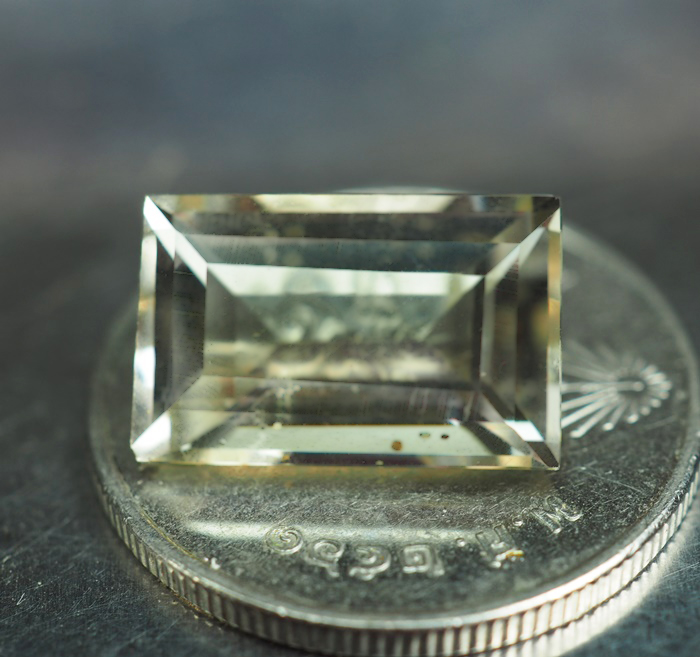 พลอยสคาโพไลท์ (Scapolite) 4.60 กะรัต