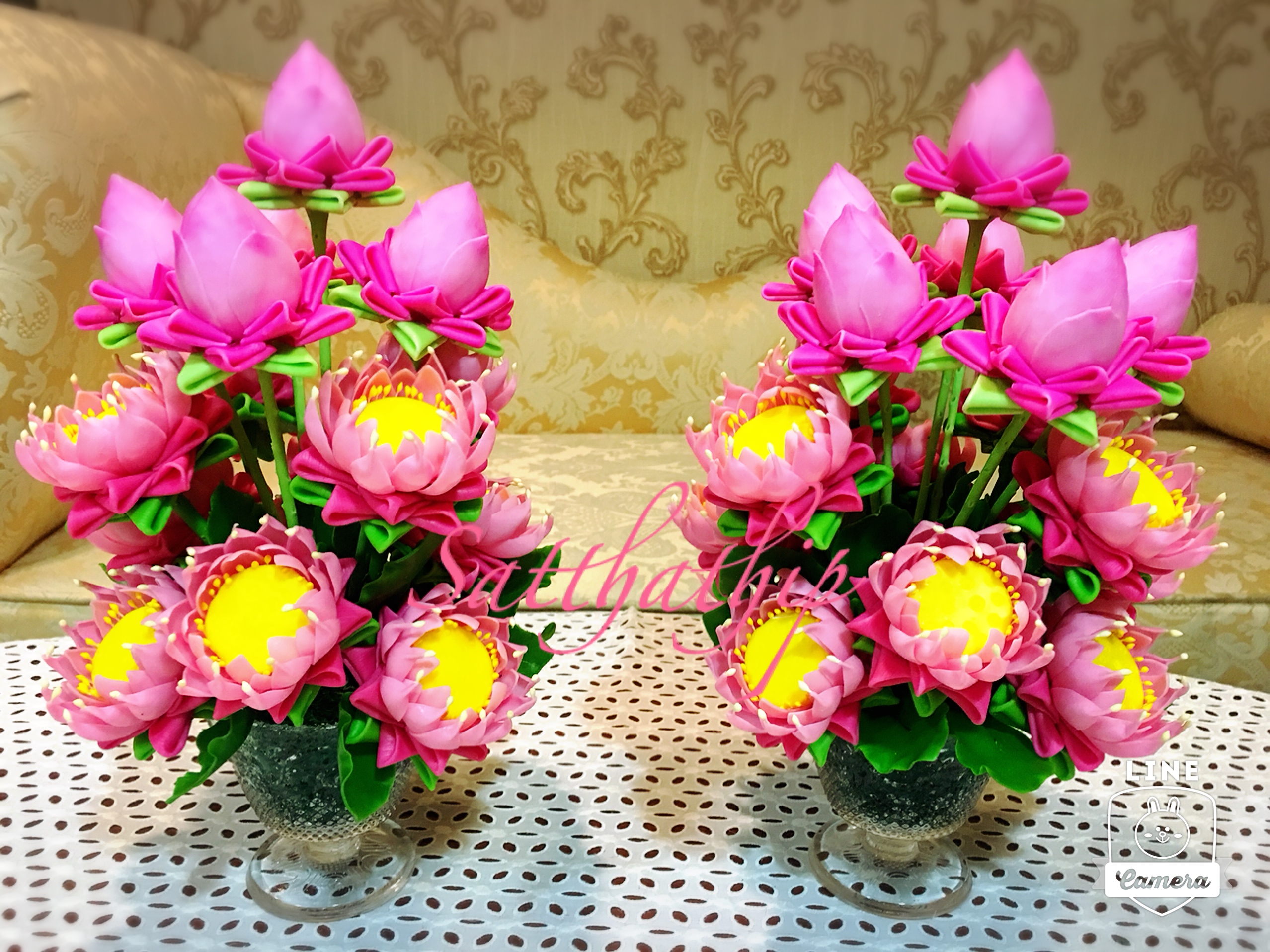 พานดอกบัว - ดอกบัวประดิษฐ์ - แจกันดอกบัวพับ (ข้างละ 18 ดอก) ประดิษฐ์จากดิน - Lotus Flower