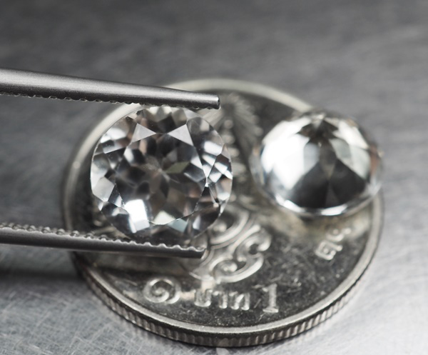 โทปาสสีขาว (White Topaz) 5.15 กะรัต 2 ชิ้น