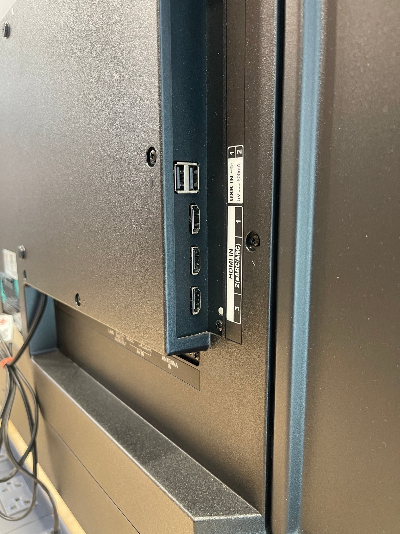 LG ทีวี 55UQ7050 สมาร์ททีวี 55 นิ้ว 4K UHD LED รุ่น 55UQ7050PSA.ATMQ