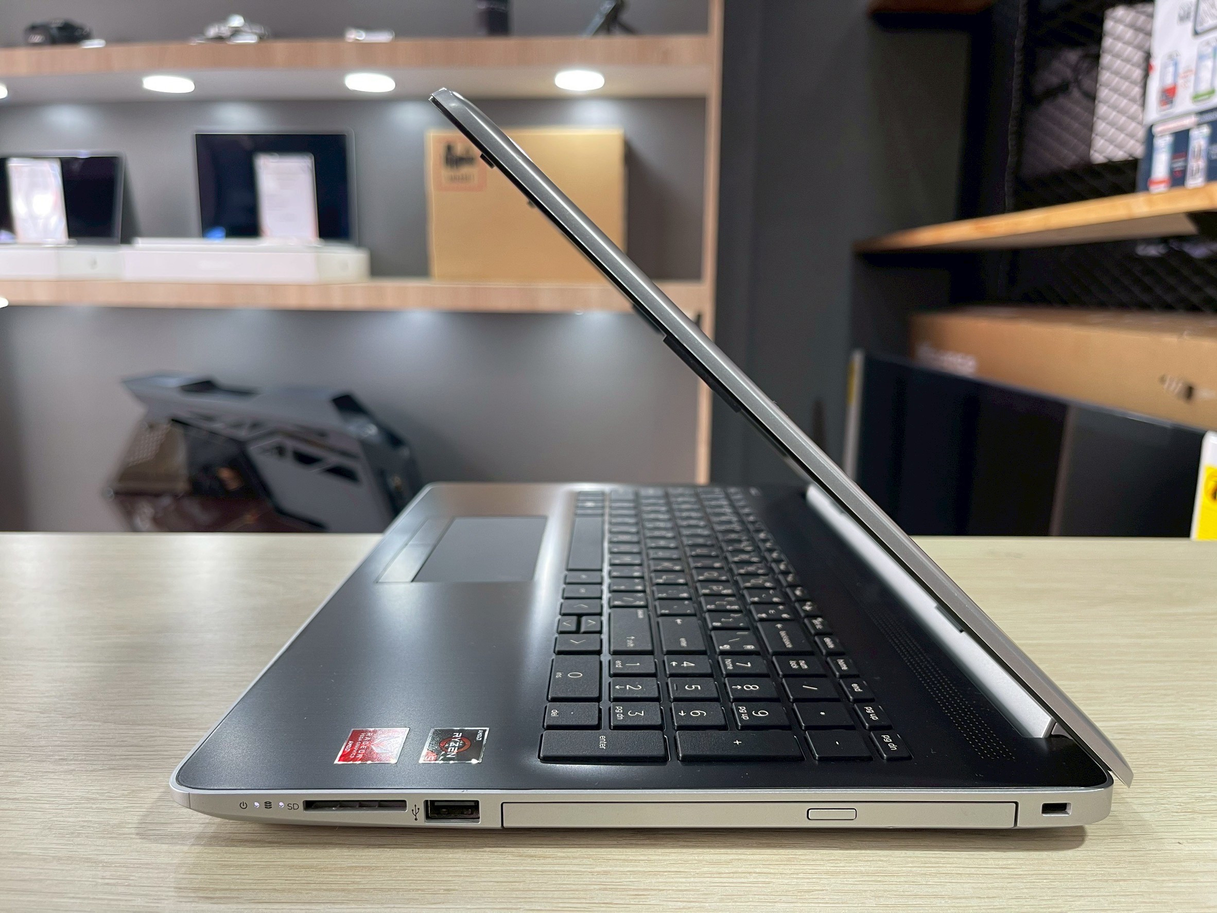 HP 15-DB1002AU (SILVER)