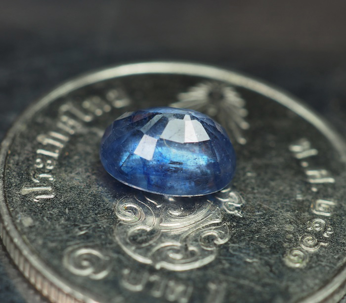 พลอยไพลิน (Blue Sapphire) 1.50 กะรัต
