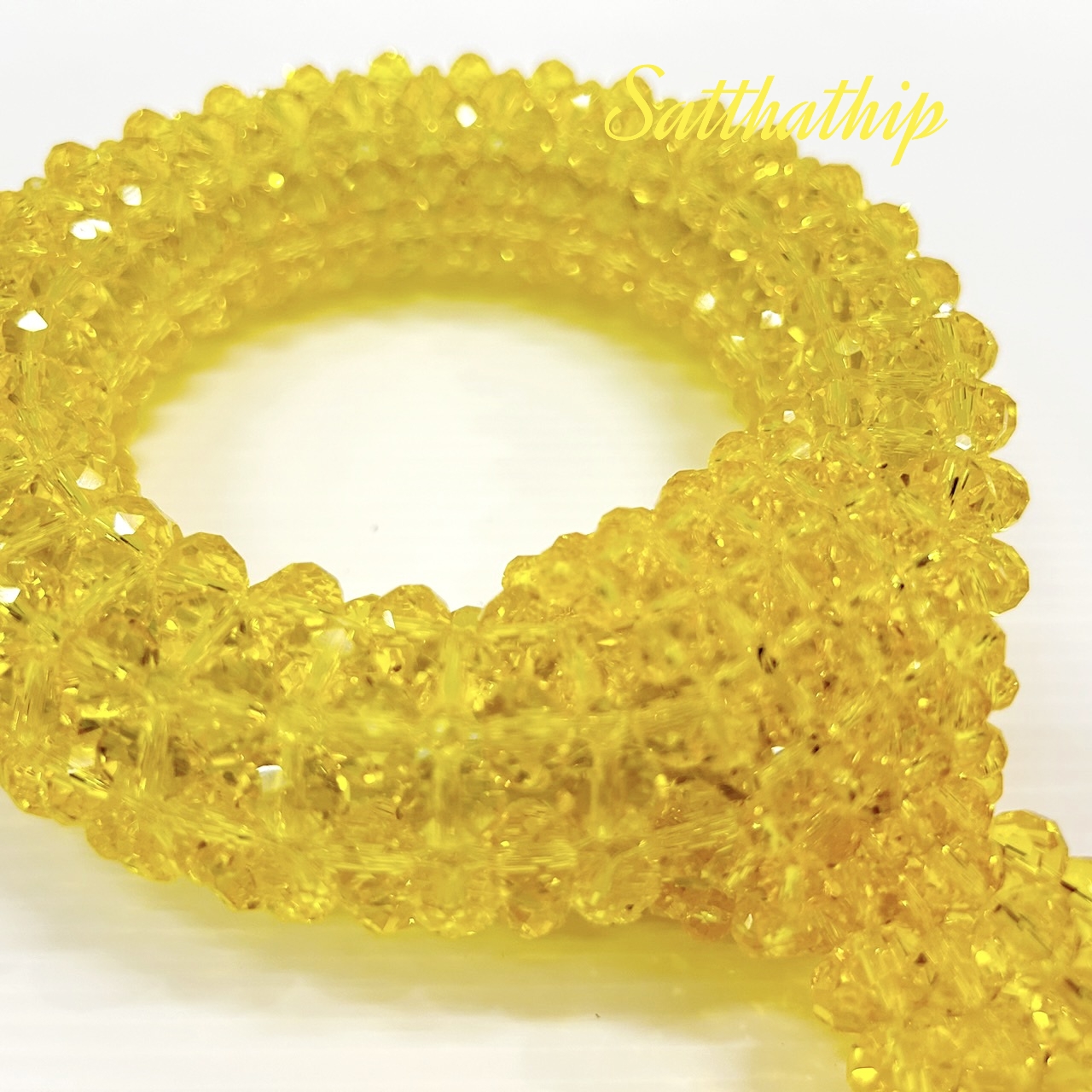 พวงมาลัยคริสตัล สีเหลือง - Crystal Garland