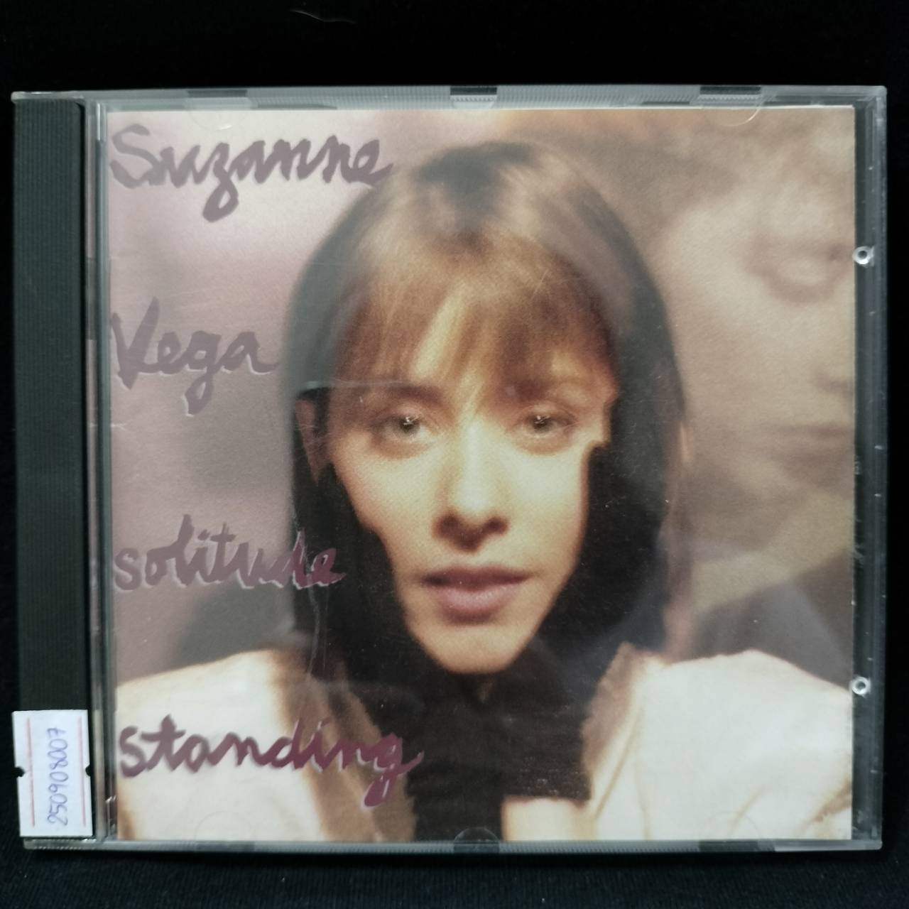 Suzanne Vega – Solitude Standing / USA / มีรอยบ้าง