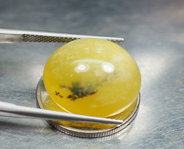 โอปอลสีเหลือง (Yellow Opal Mexico) 14.70 กะรัตลดราคา