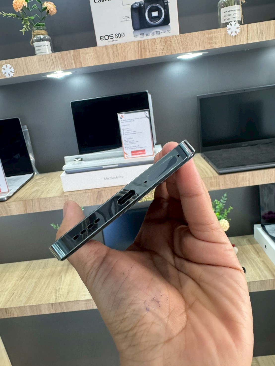 Realme 12+ 5G (8/256GB) 5G สี Pioneer Green