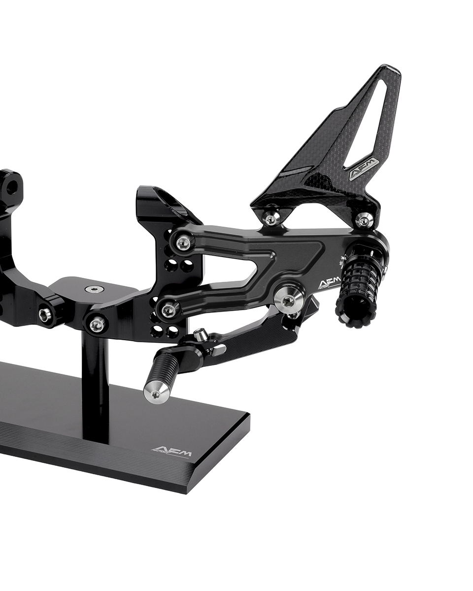 เกียร์ AEM สำหรับ Paniglae V4 2018+ Race1