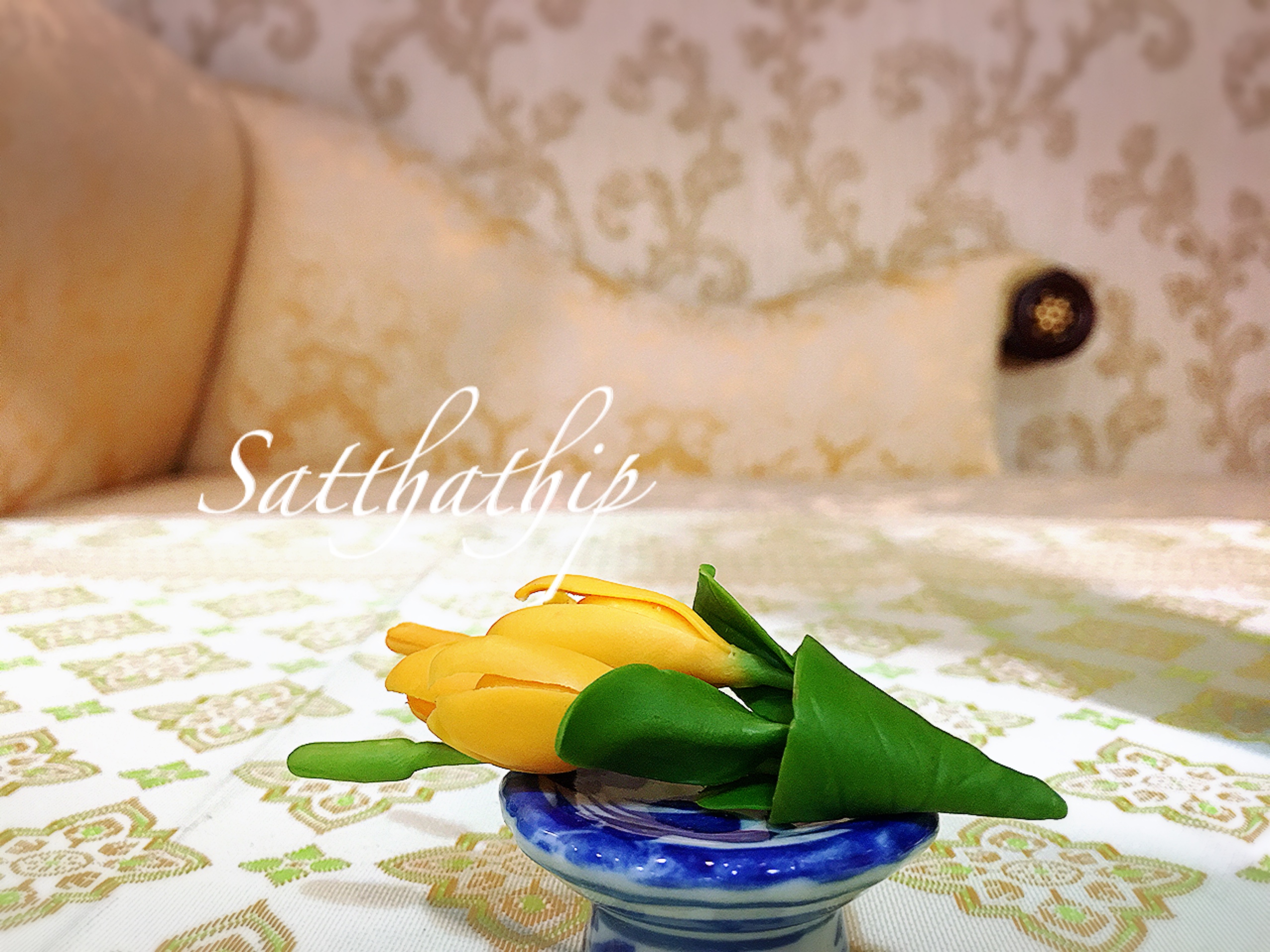 ชุดดอกจำปี/ดอกจำปา ประดิษฐ์จากดิน พร้อมพาน - White Champaka/Organge Champaka