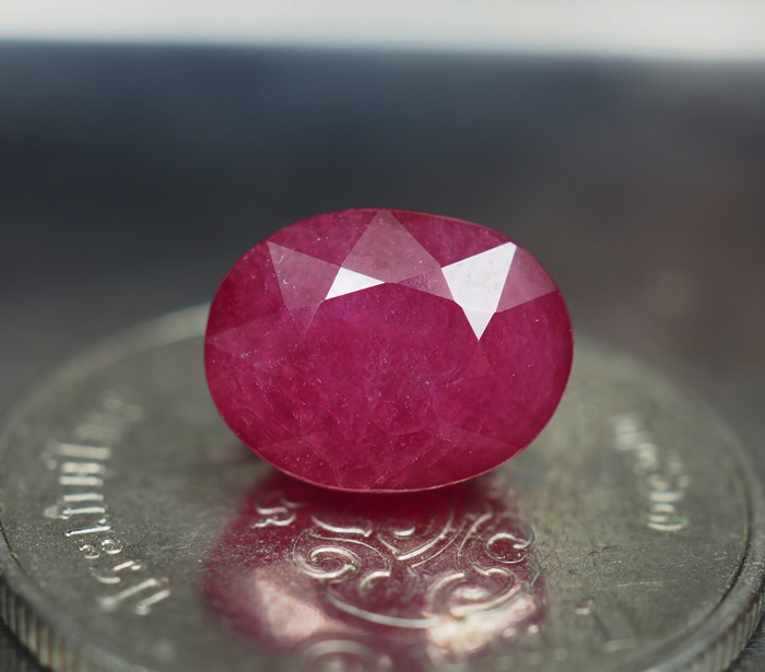 พลอยทับทิม (Ruby) 3.63 กะรัตสีชมพู