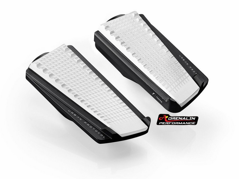 พักเท้าคนซ้อน Rizoma รุ่น urban protocol สำหรับ Tmax 530 560