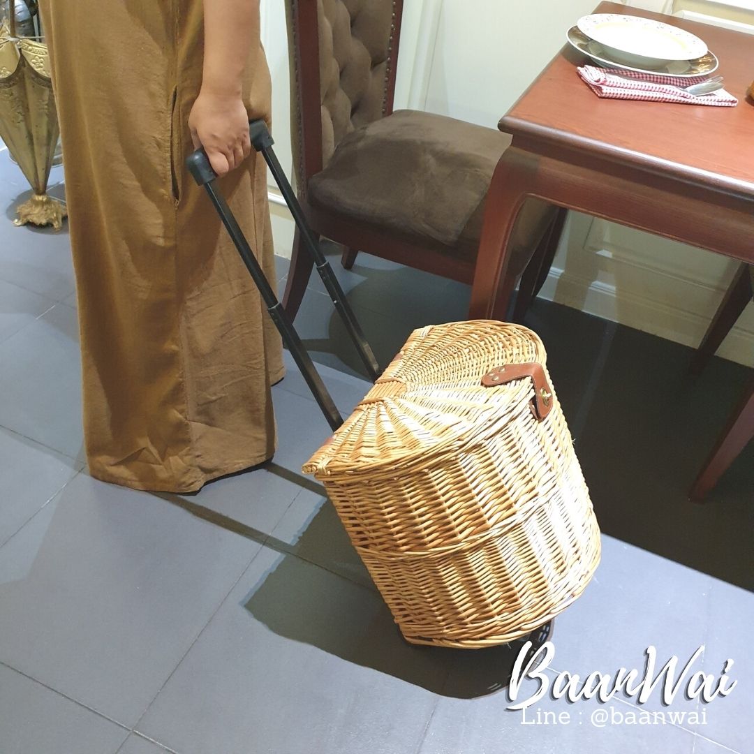 ตะกร้าปิคนิค หวายหลิว บุผ้า แบบล้อลาก