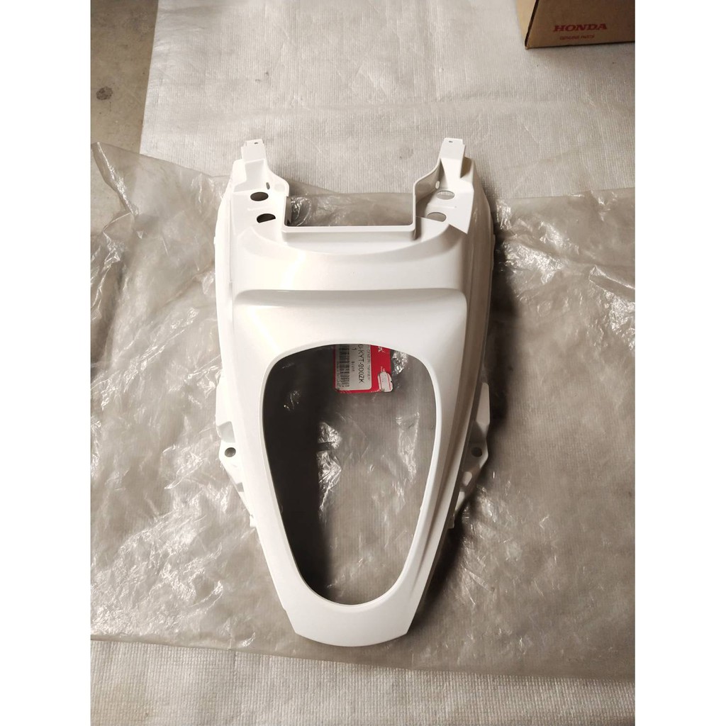 83750-KYT-900ZK ฝาครอบท้าย SCOOPY-i 2010 รถสีขาว อะไหล่แท้ HONDA