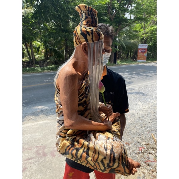 ฤาษี ปางถือดอกบัว เนื้อไฟเบอร์กลาส กว้าง18นิ้ว สูง28นิ้ว องค์ใหญ่