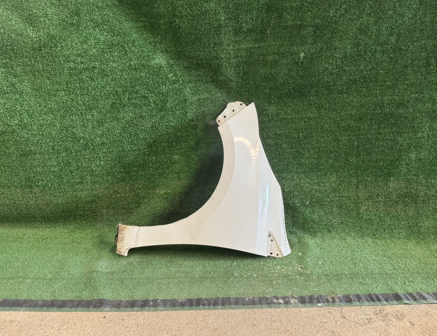 บังโคลนหน้า L Toyota Yaris 2014-16