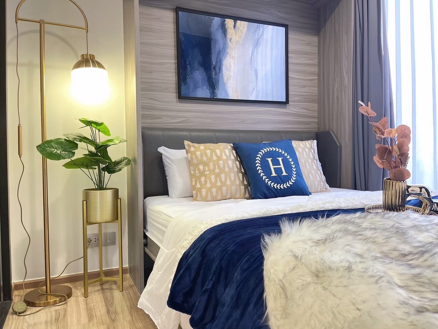 The Line Jatujak Mochit