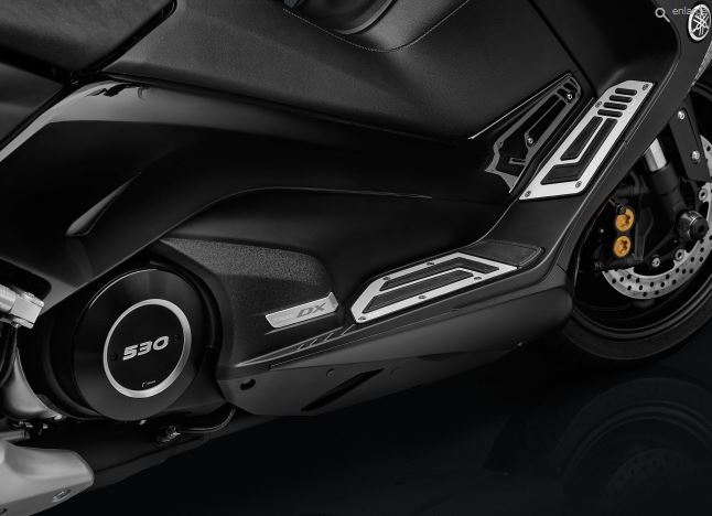 ที่วางเท้าด้านหน้า Rizoma สำหรับ Tmax 2017+