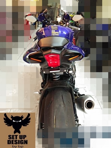 ท้ายสั้น แม่เหล็ก พับได้ Set Up Design สำหรับ R1 2015+