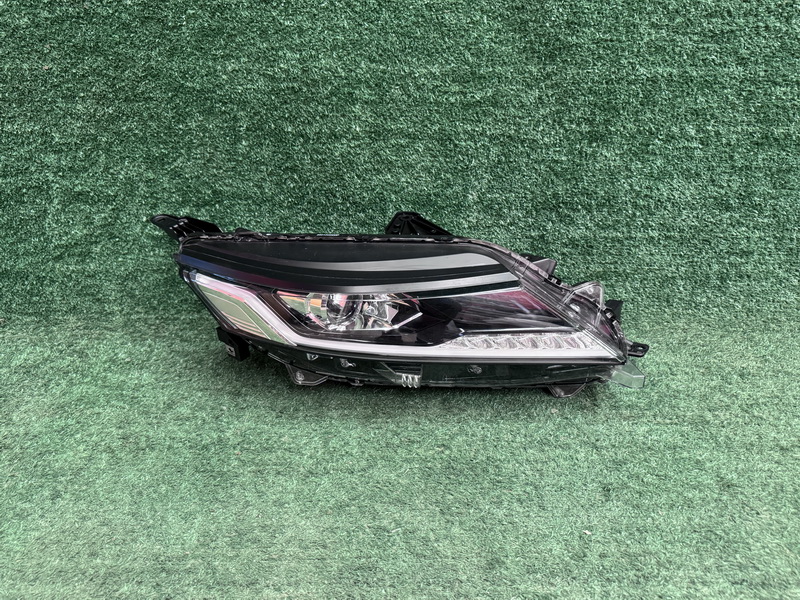 ไฟหน้า R Mitsubishi Pajero / Triton 2020-2024