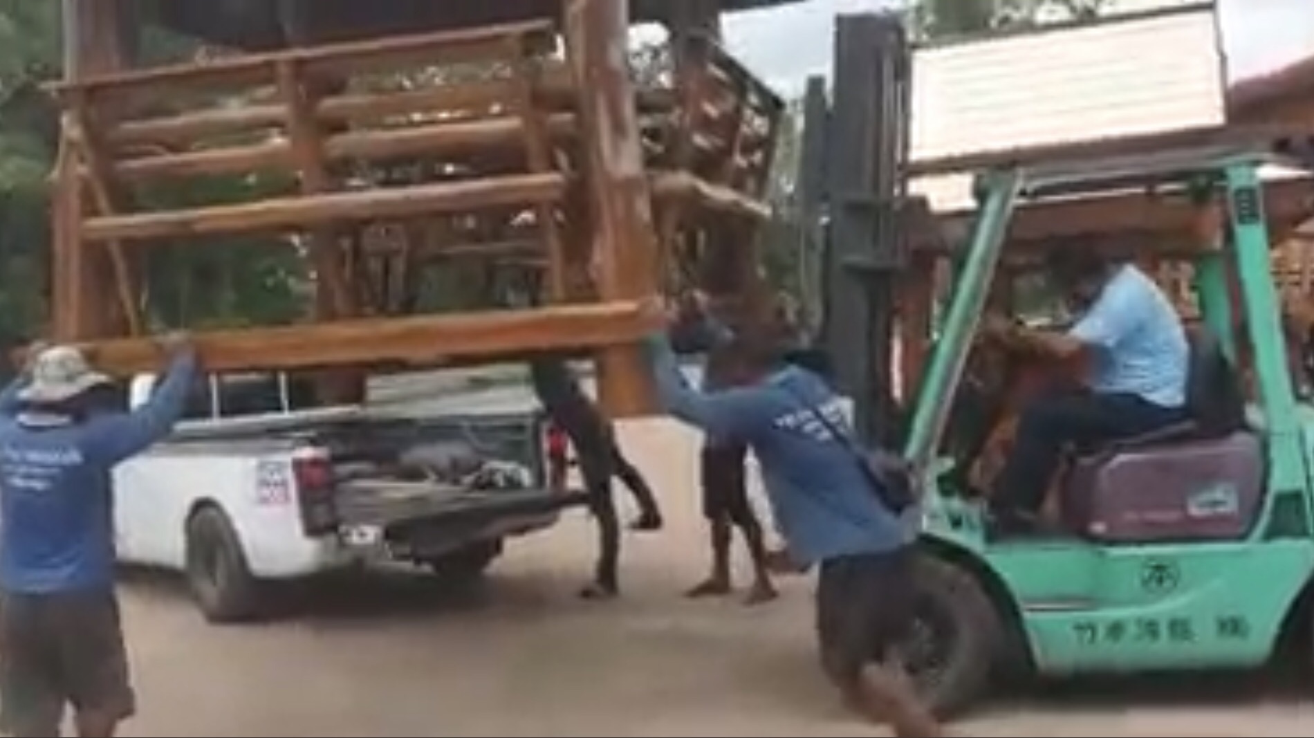 ( รหัส. A1 ) ศาลา ไม้สัก สีเงา หลังคา2ชั้นสีน้ำตาล หลังพิงนิว / ขนาด 2.00x2.00x3.00 เมตร