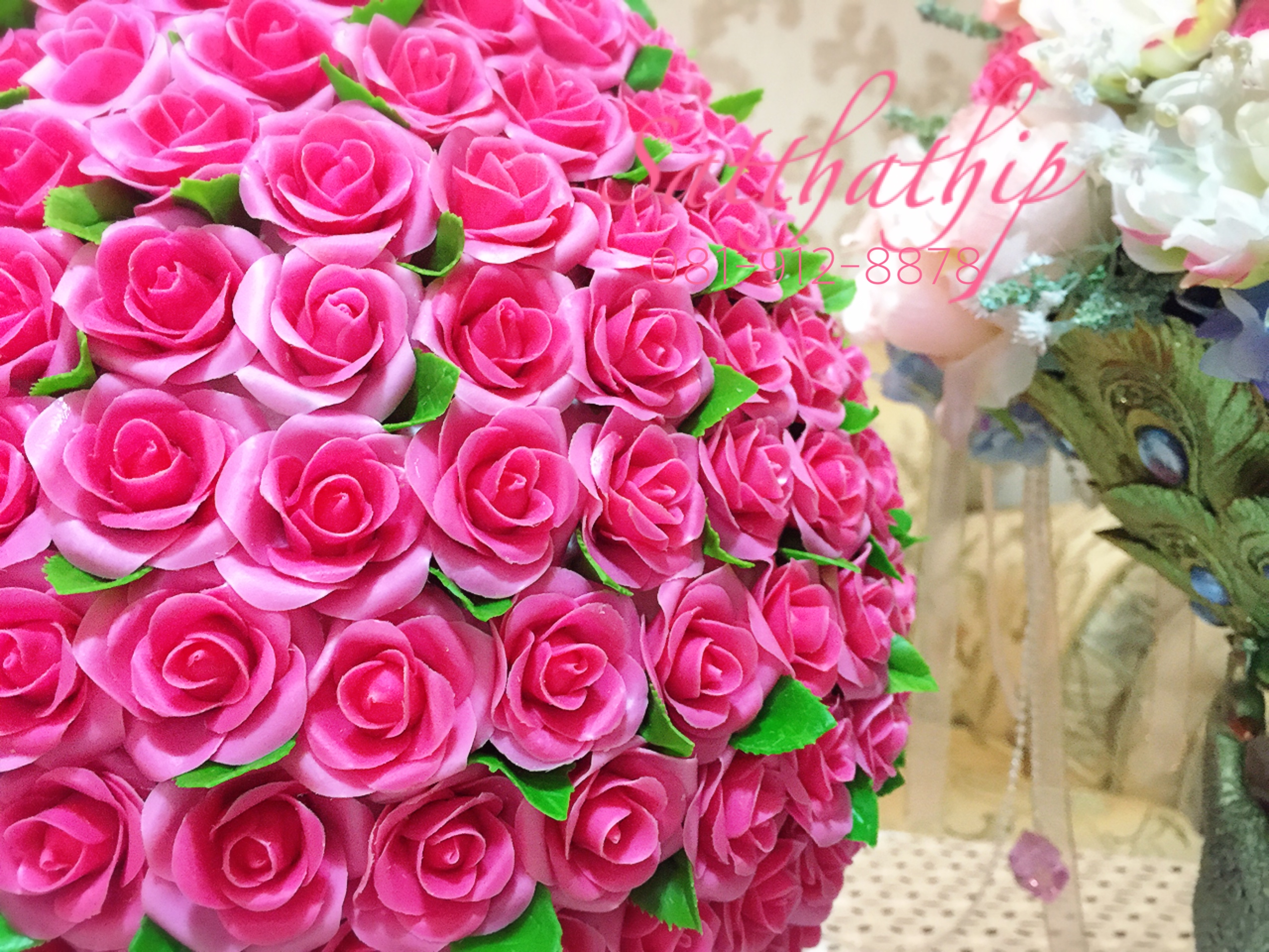 พานพุ่มดอกกุหลาบ ประดิษฐ์จากดิน [10 นิ้ว 9600 บาท/คู่]