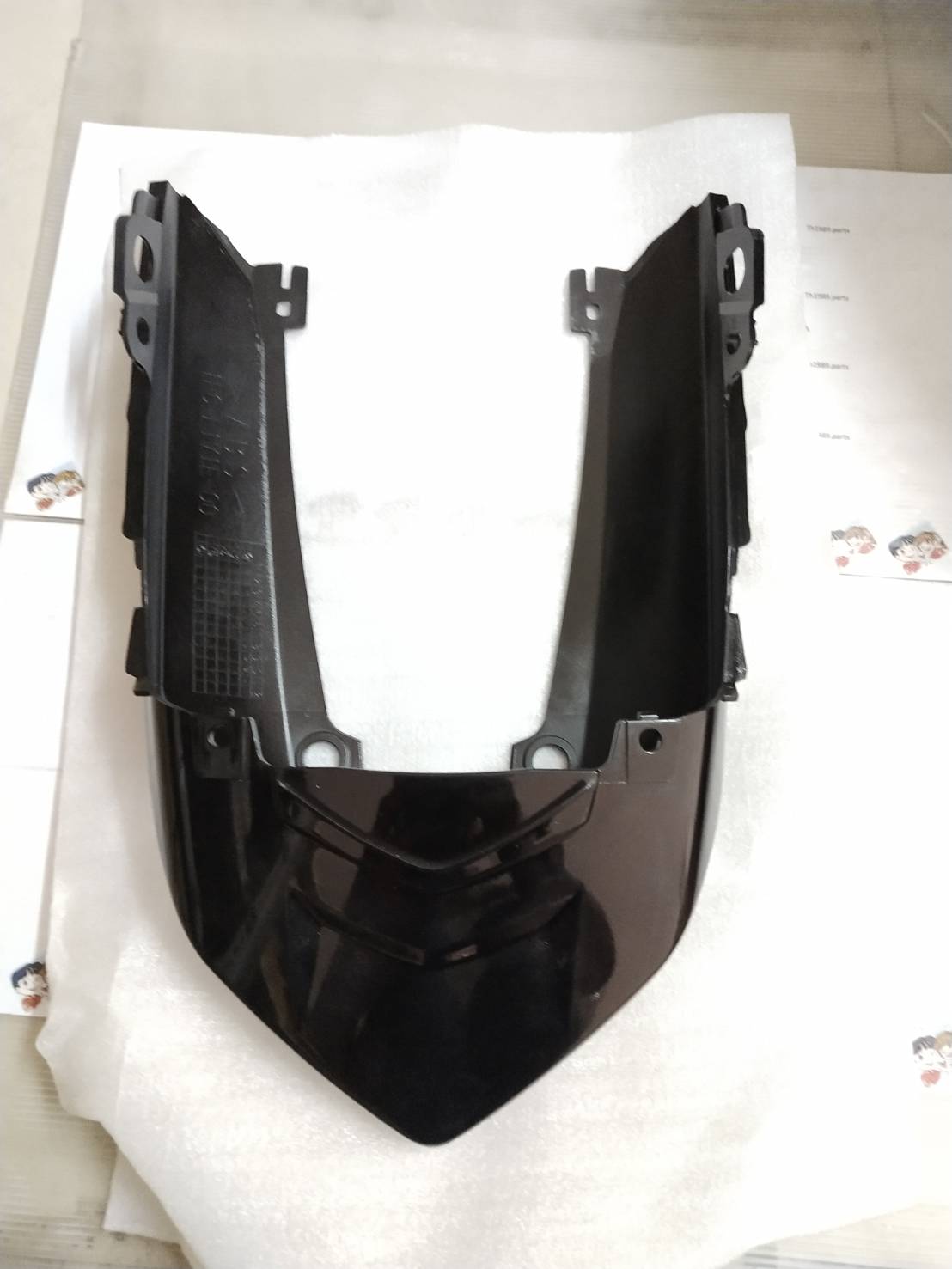ฝาครอบท้ายเบาะสีดำ SPARK115I ปี2013 ดิสค์เบรค/หัวฉีด อะไหล่แท้ YAMAHA 1FC-F171E-00-P0