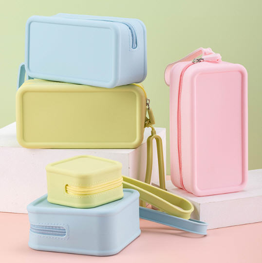 กระเป๋าซิลิโคน,กระเป๋าซิลิโคนสกรีนโลโก้,กระเป๋าซิลิโคนใส่เศษเหรียญ