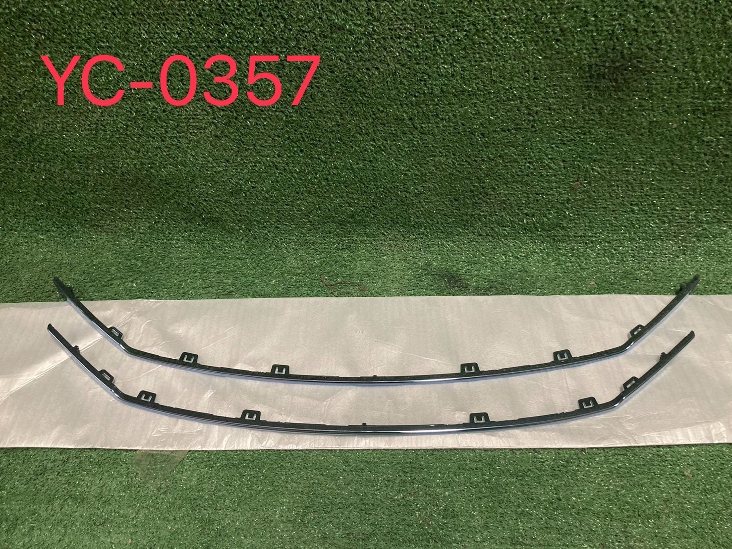 คิ้วคาดหน้ากระจัง L+R Honda Accord Hybrid 2016-17+ แท้ศูนย์