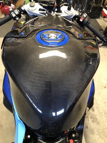 Carbon2Race คาร์บอนครอบถังชิ้นเต็ม (full tank cover) สำหรับ S1000RR 2015+