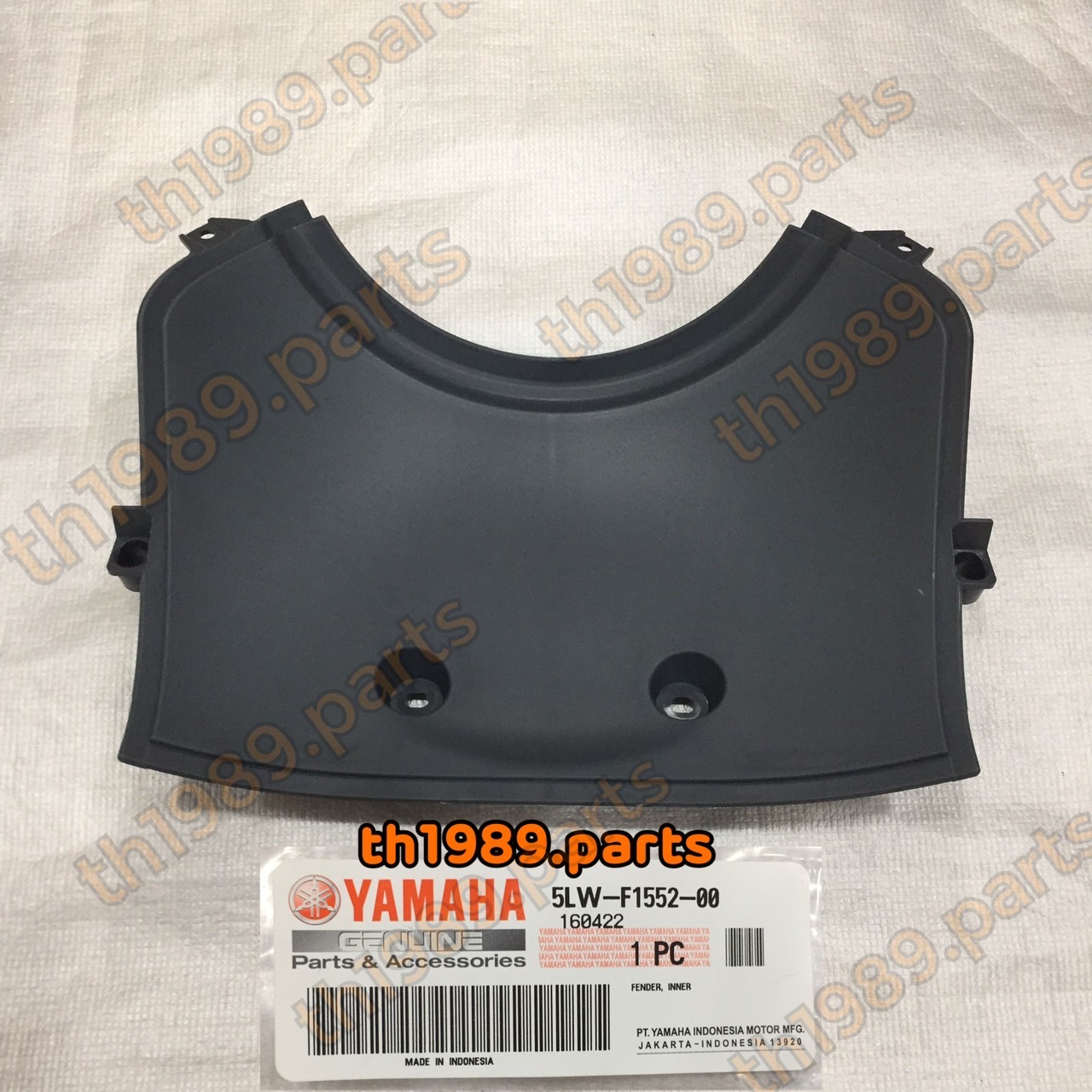 5LW-F1552-00 บังโคลนตัวในสีเทาเข้ม NOUVO 2002 อะไหล่แท้ YAMAHA