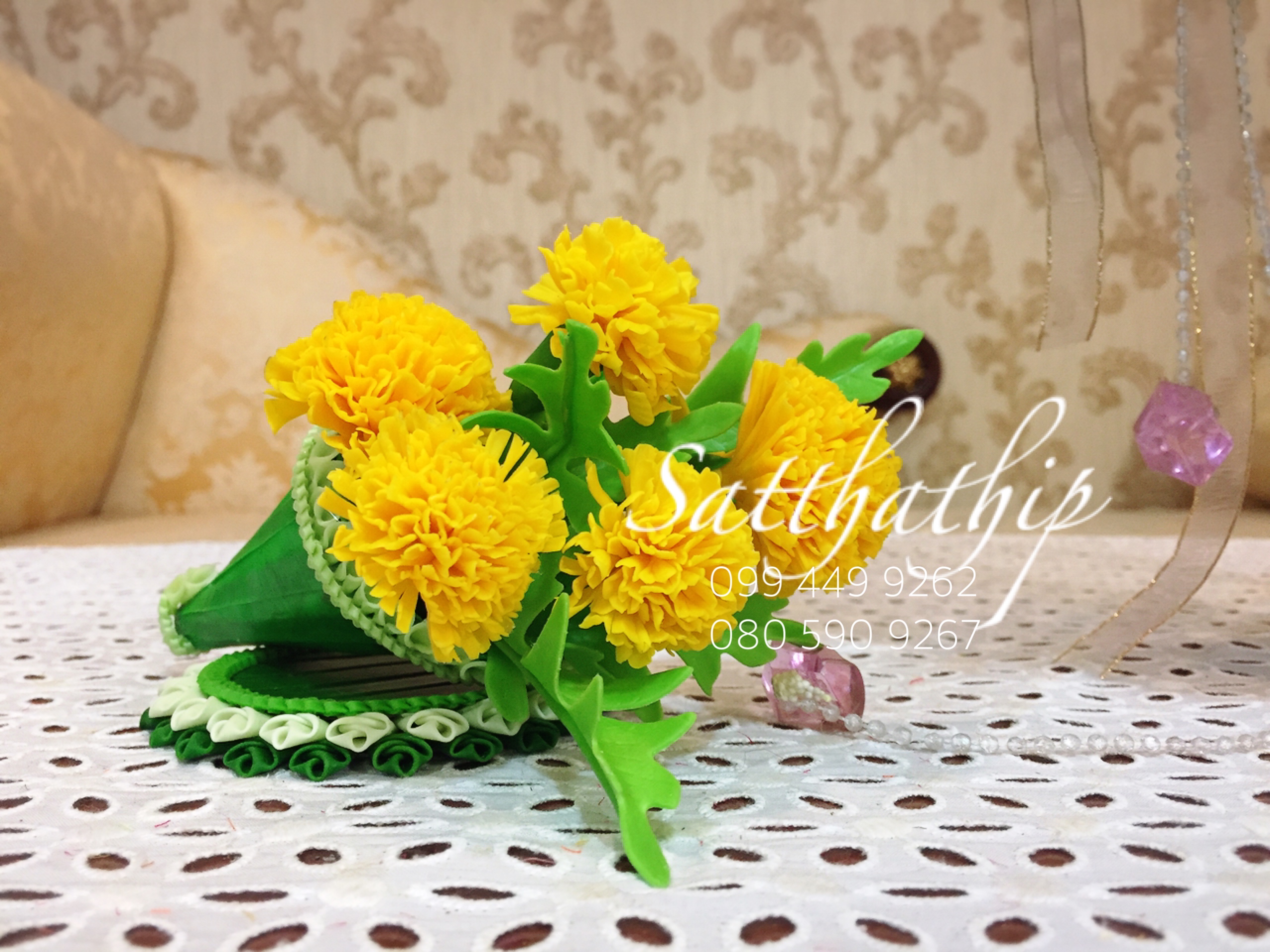 ชุดกรวยดอกดาวเรือง บนถาดใบตอง ประดิษฐ์จากดิน - ดอกดาวเรือง - Marigold