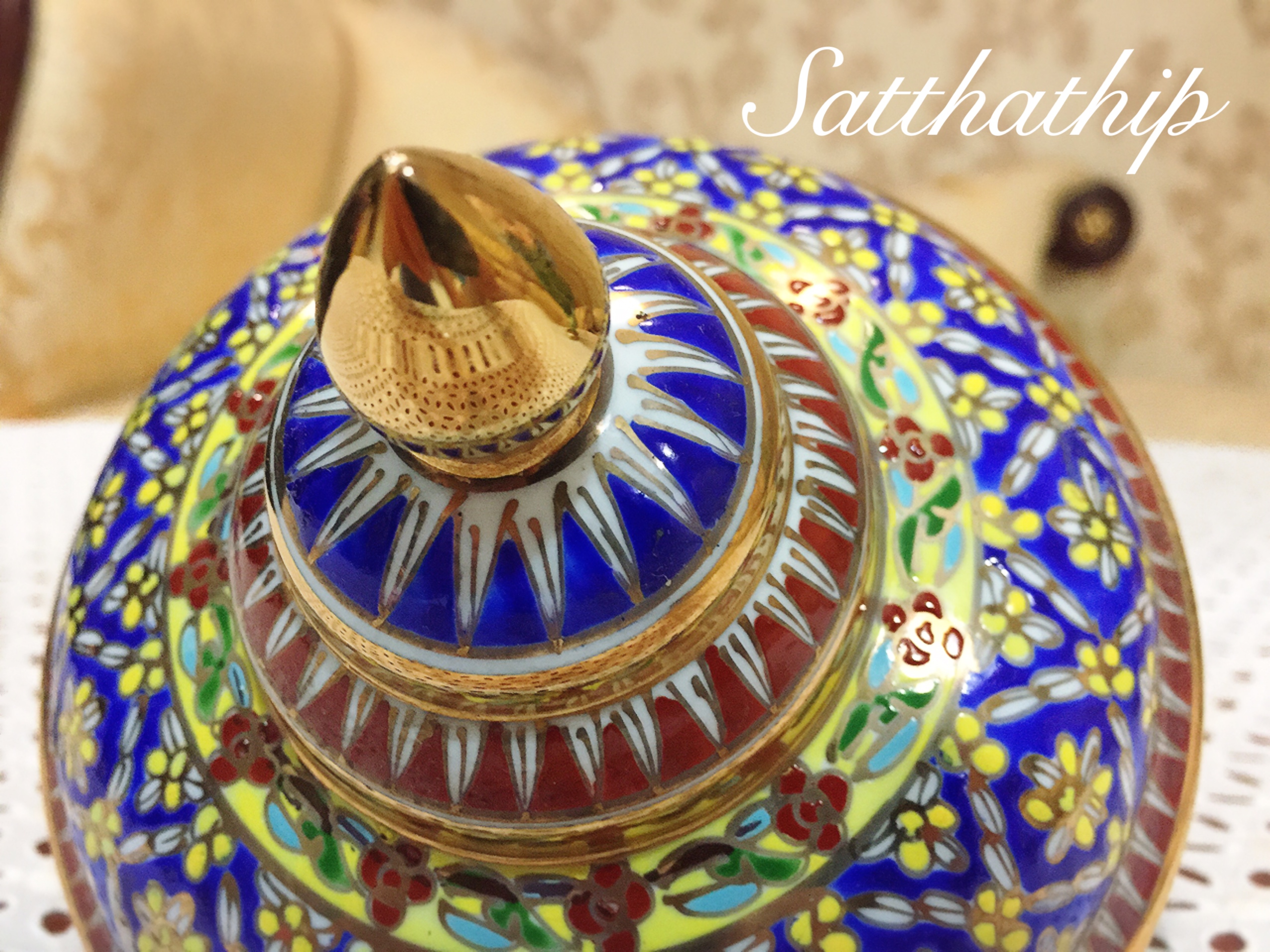 โกศอัฐิ เบญจรงค์ - โถ เบญจรงค์ - โถบรรจุอัฐิ