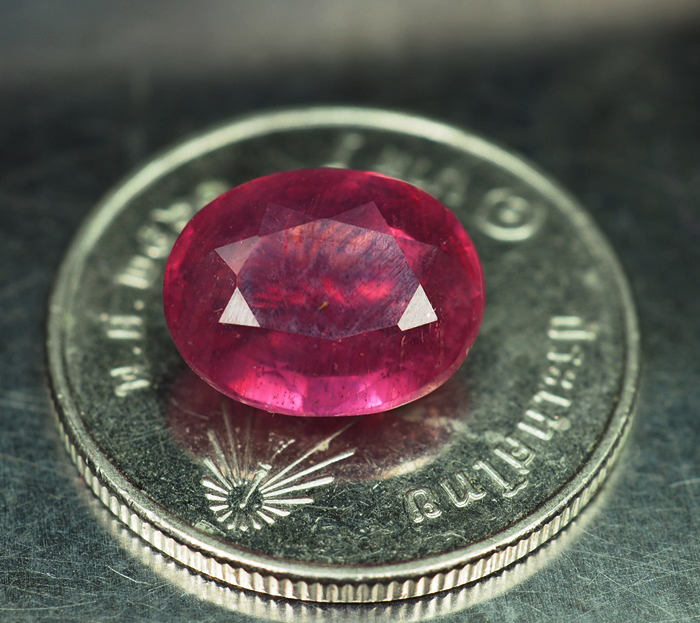 พลอยทับทิม (Ruby) 4.10 กะรัตสีชมพูอมม่วงสวย
