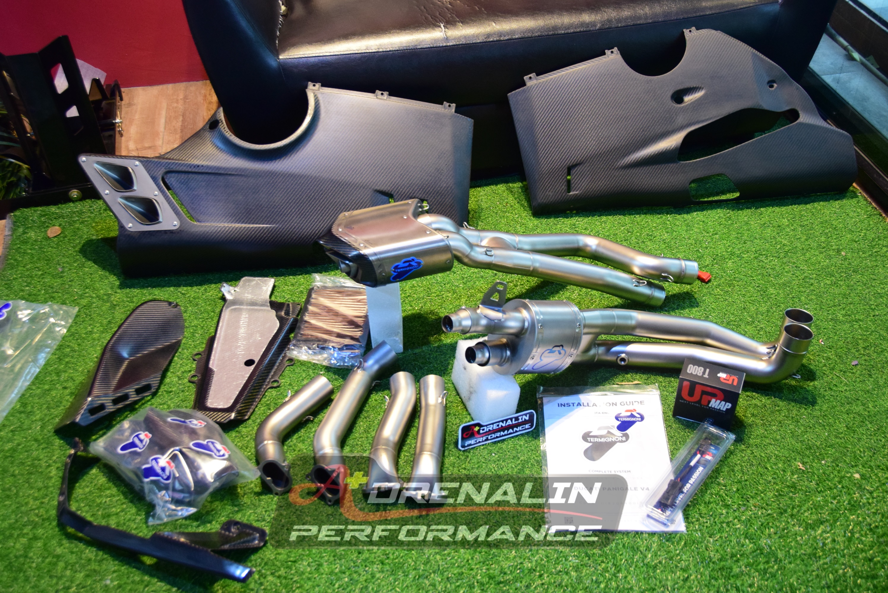 ท่อ Termignoni ฟูล ออกท้ายแบบท่อคู่ Panigale V4 (For Exhibition only)