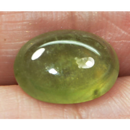 แซฟไฟร์สีเขียว (Sapphire) 4.50 กะรัต